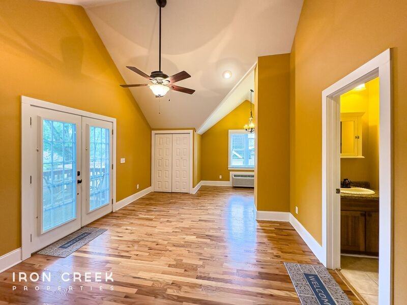 90 Rumbough Pl - Photo 6 of 11