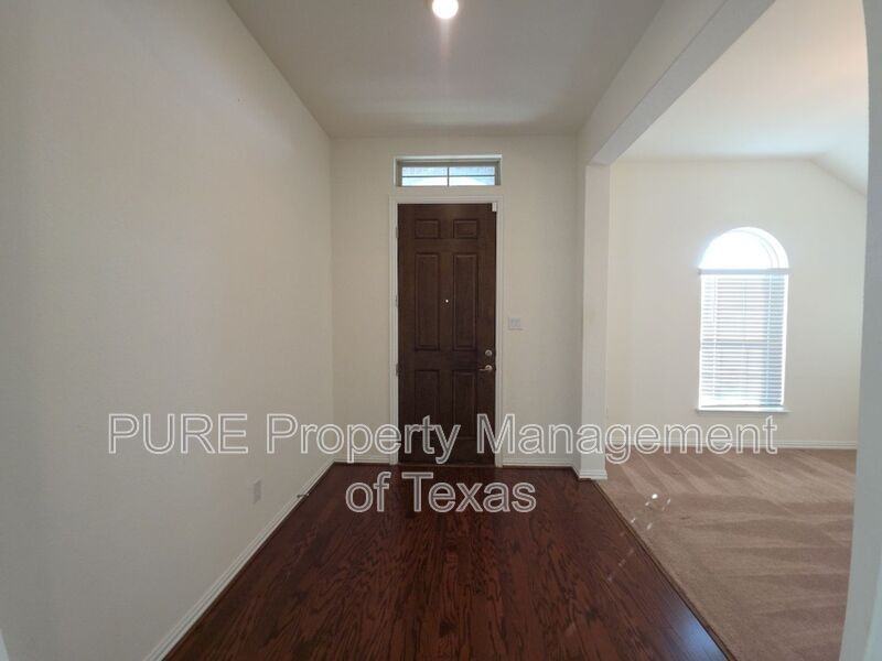 214 Roaming Dr - Photo 3 of 27