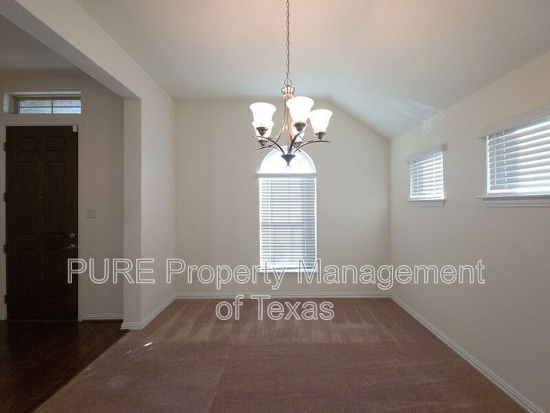 214 Roaming Dr - Photo 4 of 27