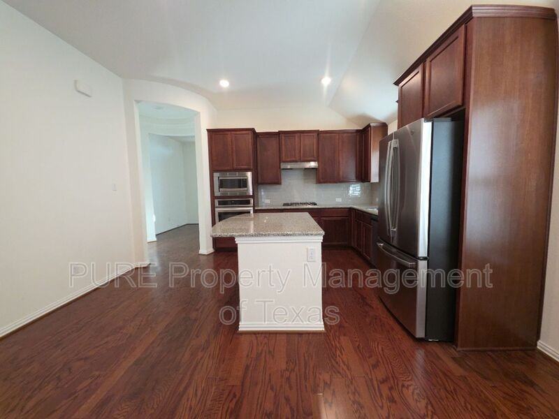 214 Roaming Dr - Photo 5 of 27