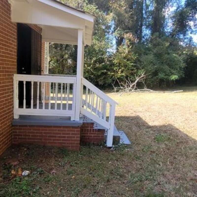 303 Butler St - Photo 5 of 14