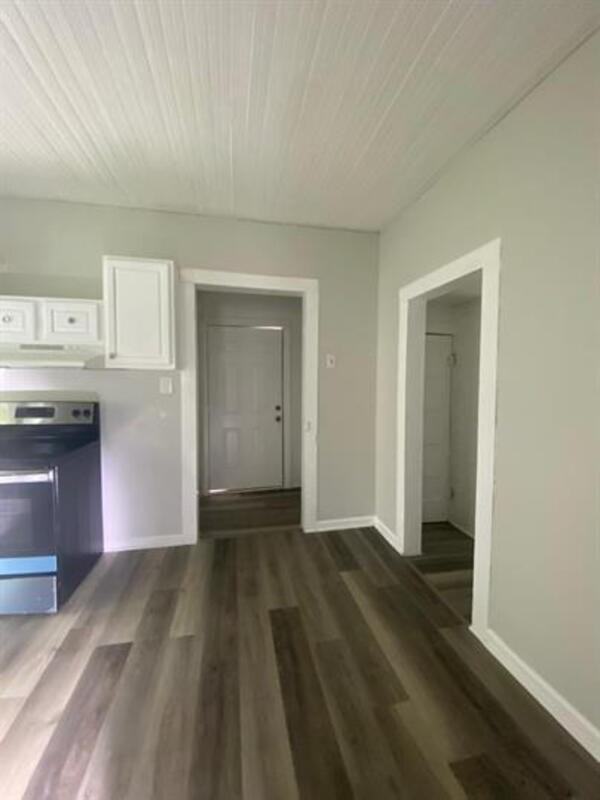 2235 Irwinton Rd - Photo 3 of 17