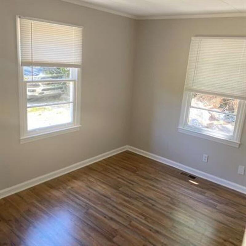 112 2nd St Sw - Photo 6 of 10