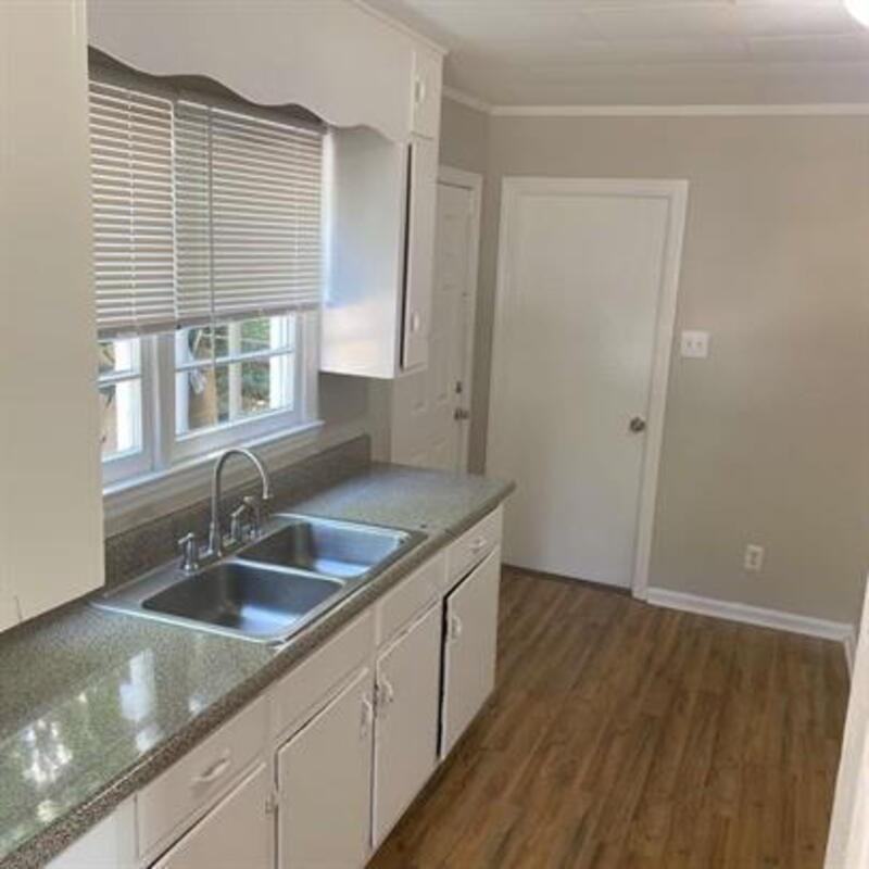 112 2nd St Sw - Photo 7 of 10