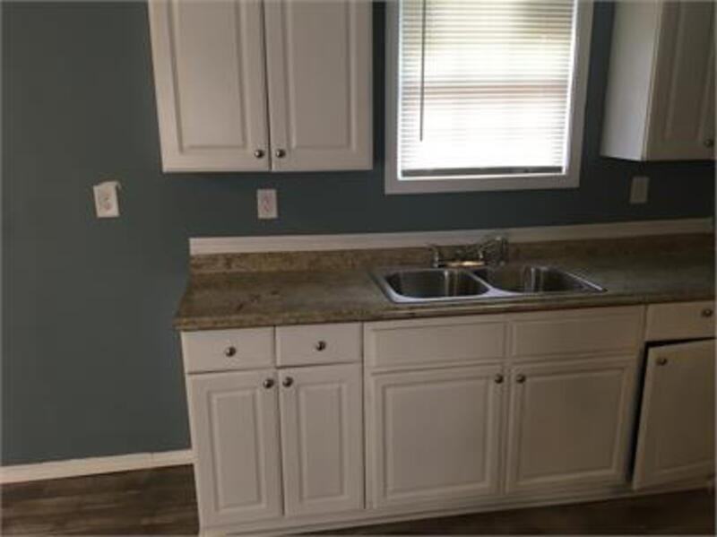 324 Macedonia Rd Se - Photo 2 of 11