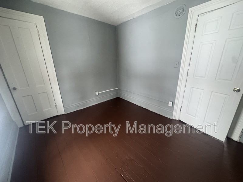 60 Romeyn St #3 - Photo 2 of 6