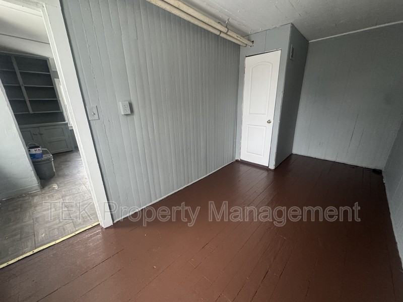 60 Romeyn St #3 - Photo 3 of 6