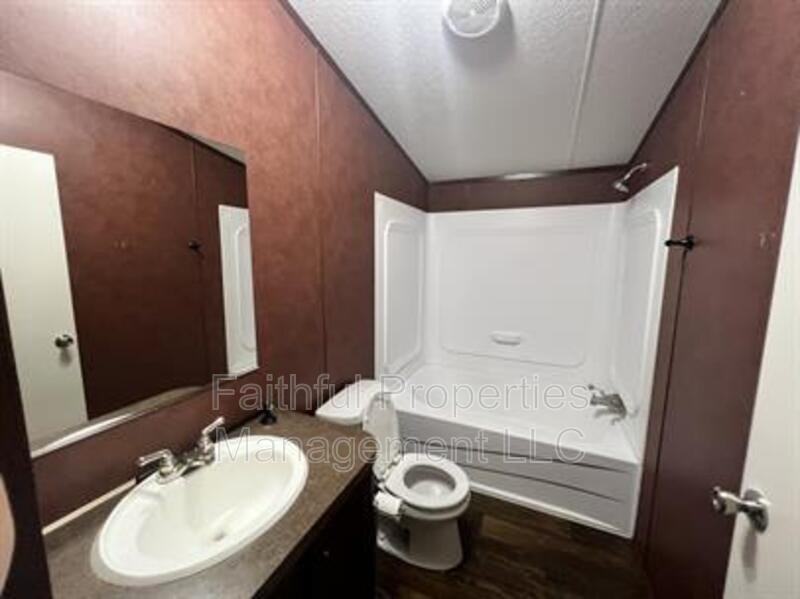 10531 Shadow Wood Cir - Photo 6 of 19