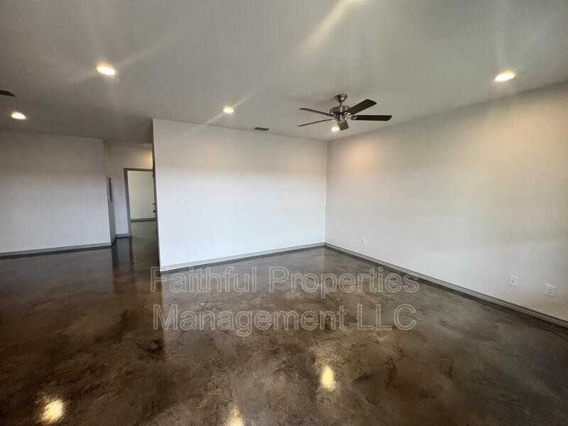 19580 Fonda St E - Photo 2 of 9