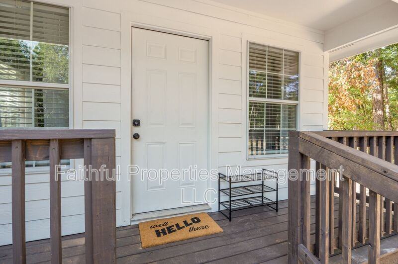 13584 Farm To Market Road - Photo 2 of 10