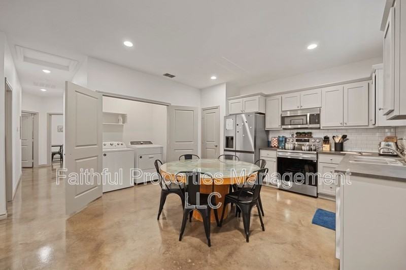 16374 County Road 4137 - Photo 3 of 10