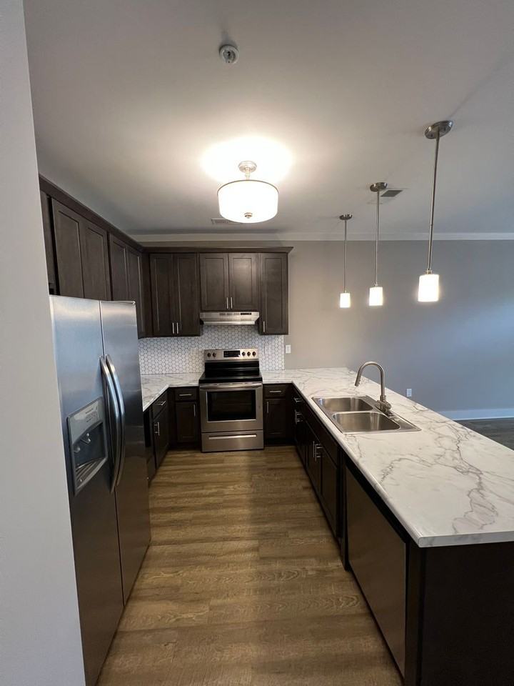 Lenox Place - Photo 4 of 50