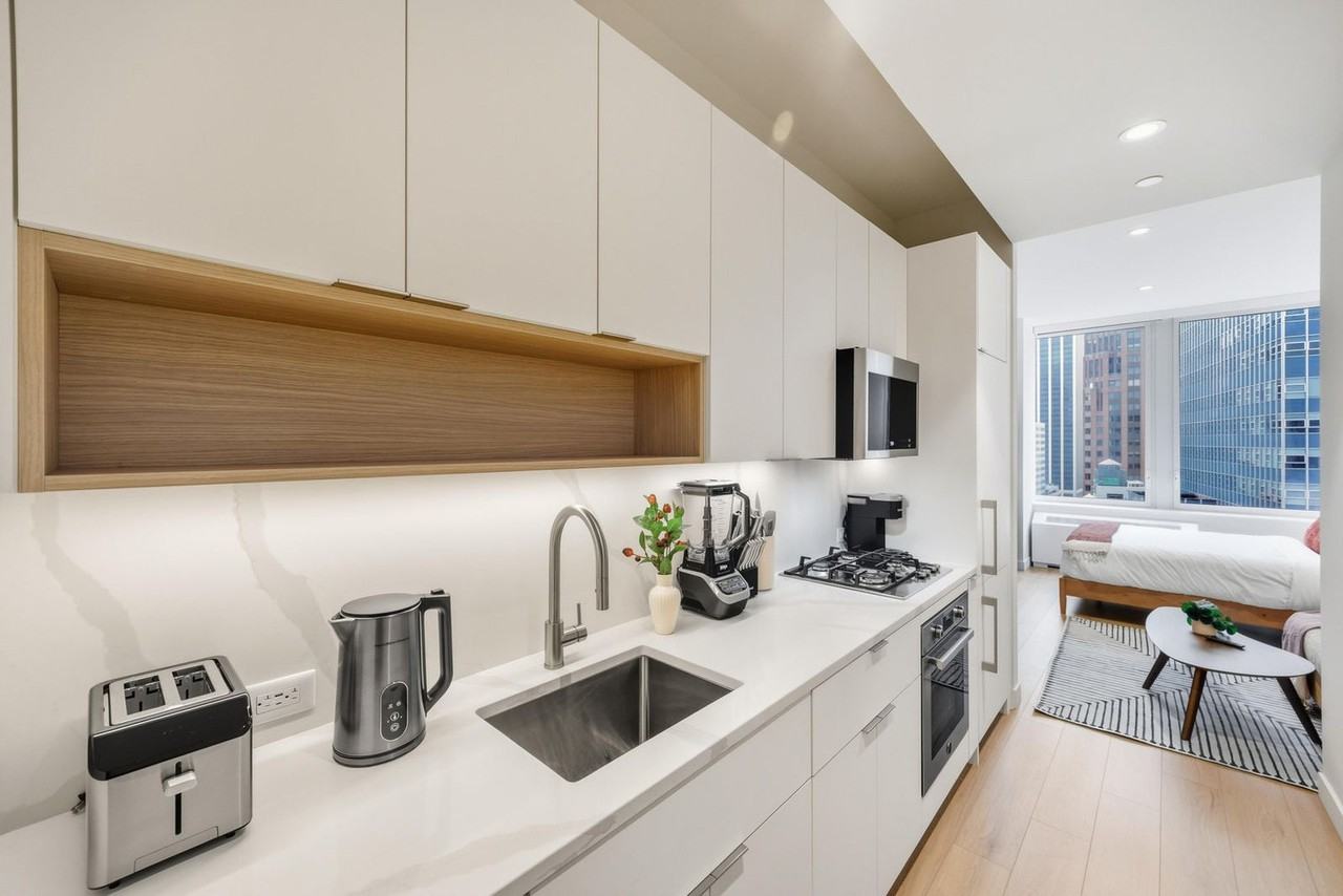 160 Water St #1311280P - Photo 3 of 23