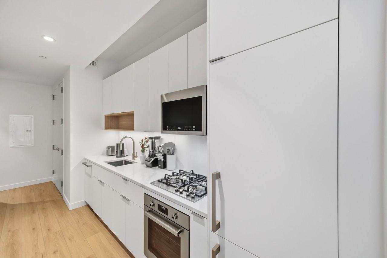 160 Water St #1311280P - Photo 5 of 23