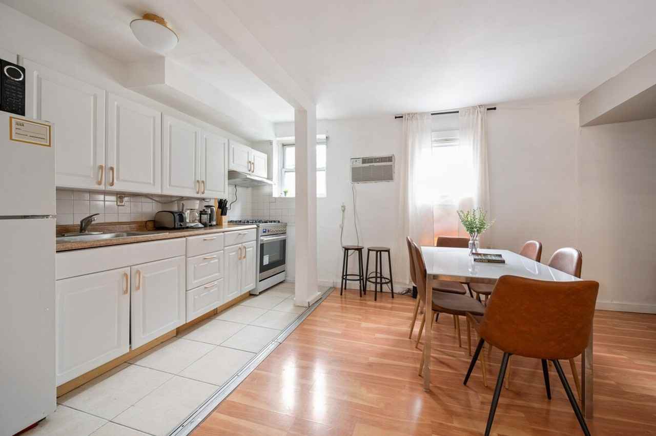 309 W 28th St #1390073P - Photo 2 of 26