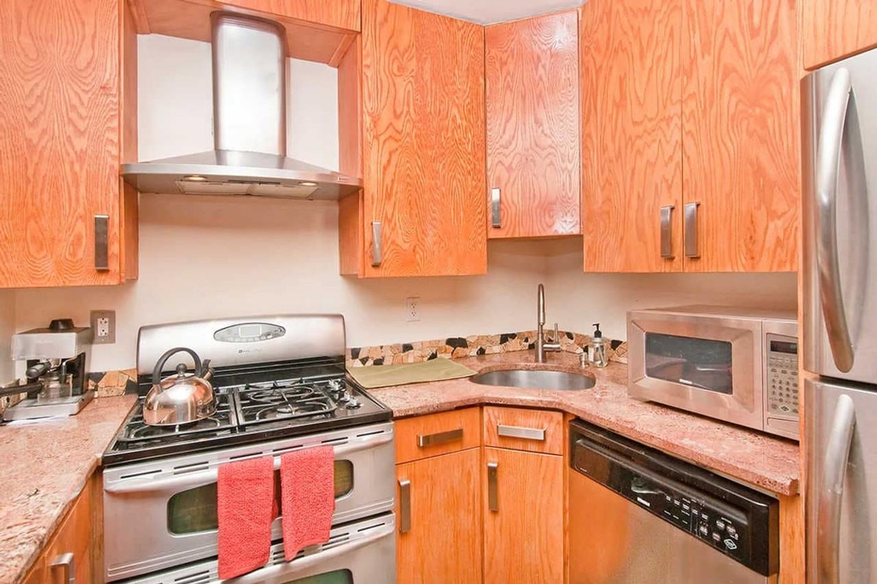 123 W 135th St #1424329P - Photo 4 of 20