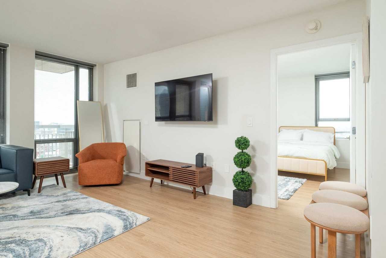 677 Washington St #1322145P - Photo 6 of 50