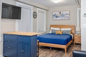 featured image of 396 Hanover St