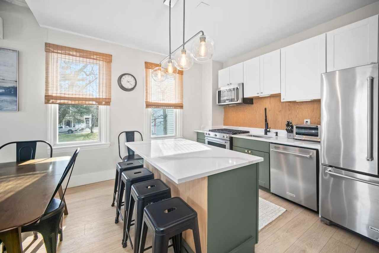 105 Paul Gore St #1364242P - Photo 4 of 35