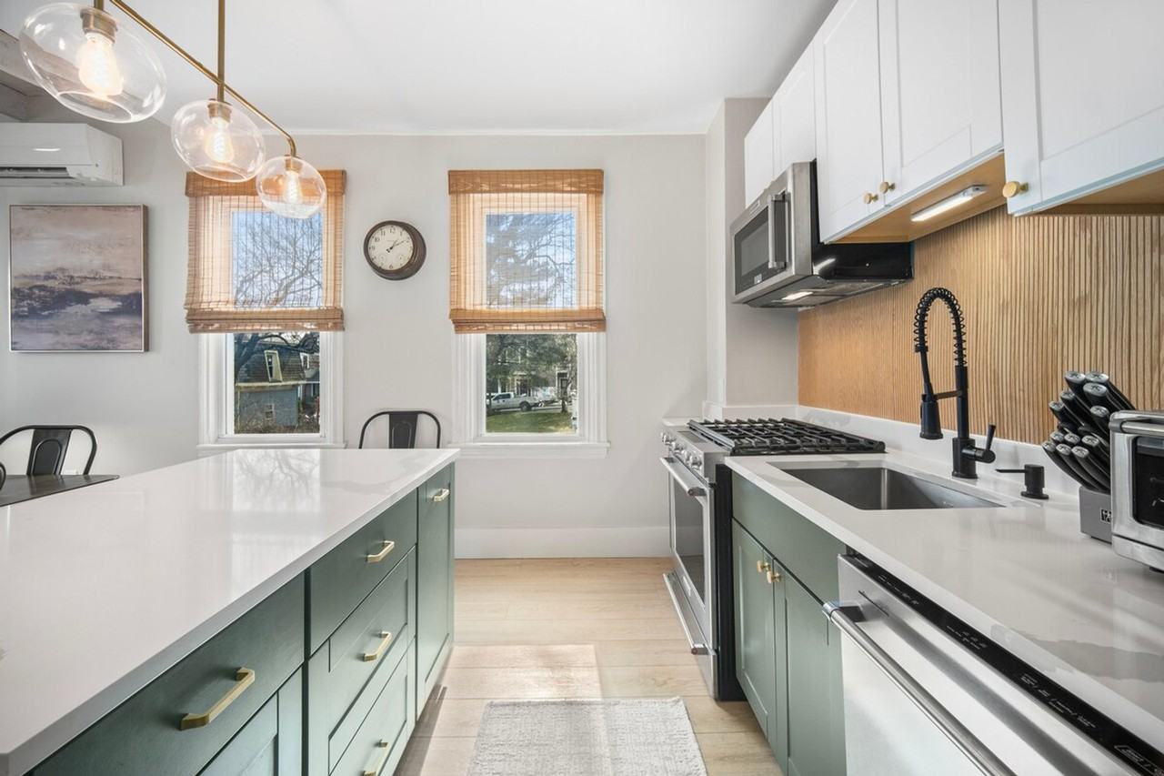 105 Paul Gore St #1364242P - Photo 6 of 35