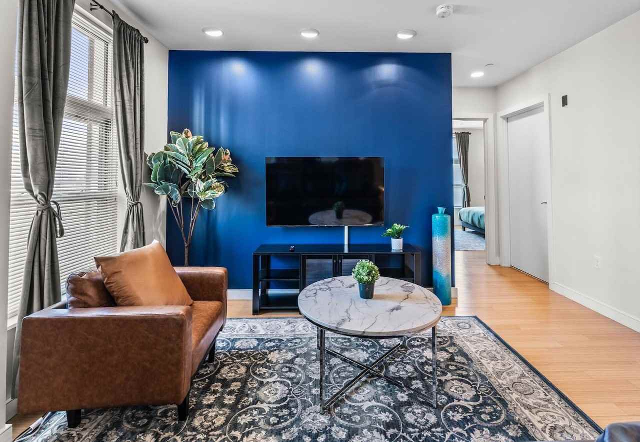 601 Albany St #1240401P - Photo 3 of 20