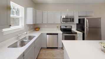 featured image of Halo Dr