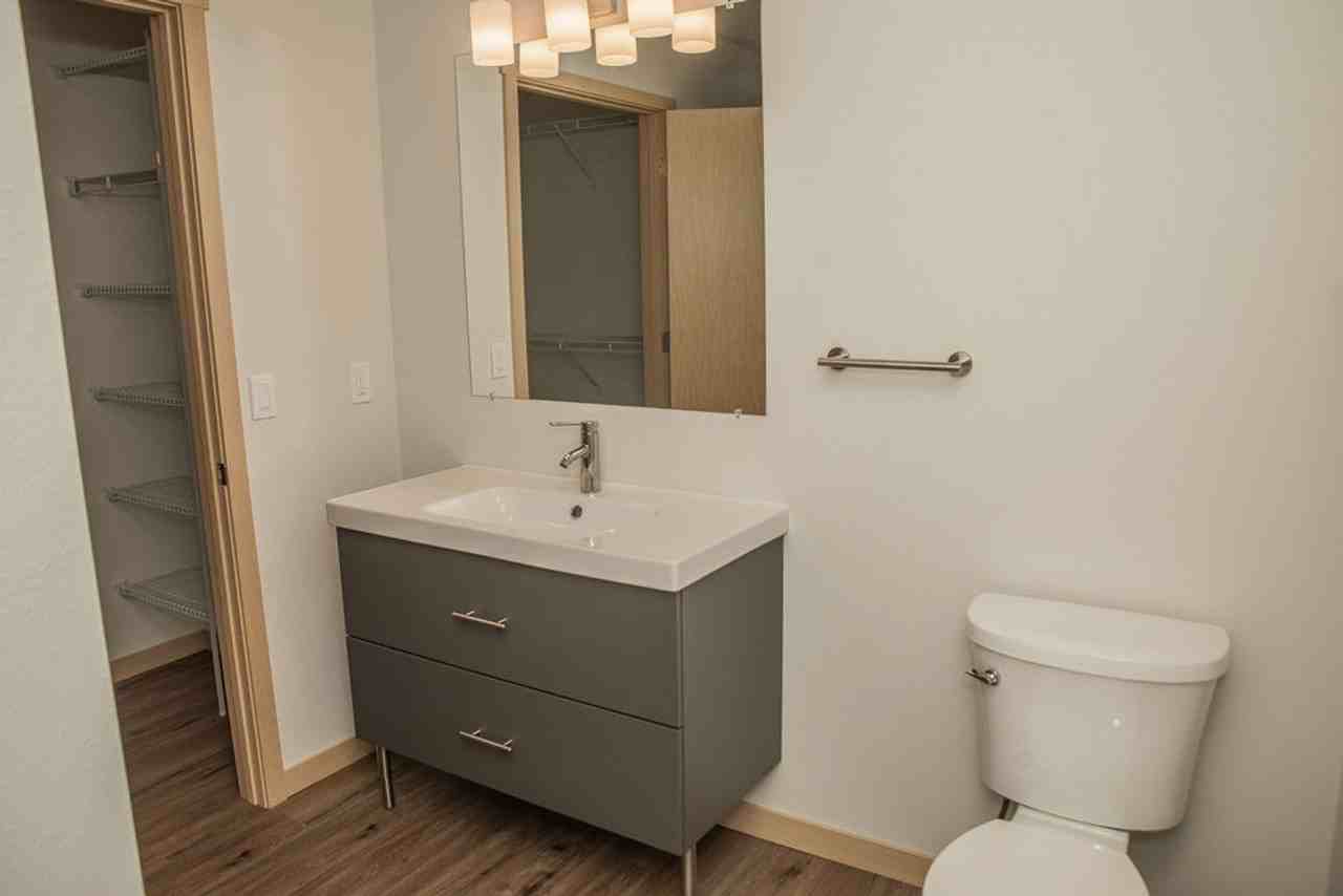 Century Place - 435 - Photo 3 of 18