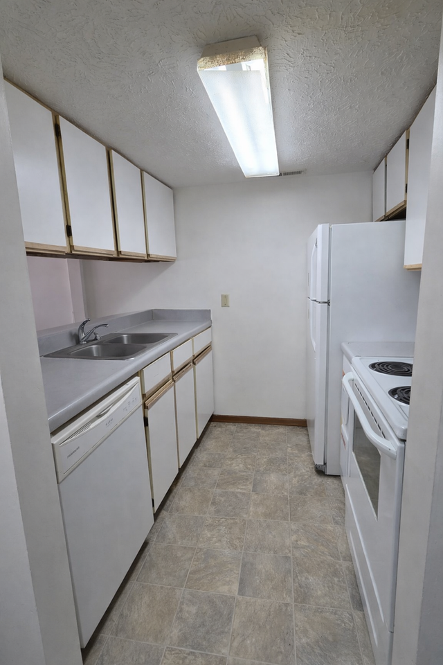 Cincinnati Place - Photo 6 of 14