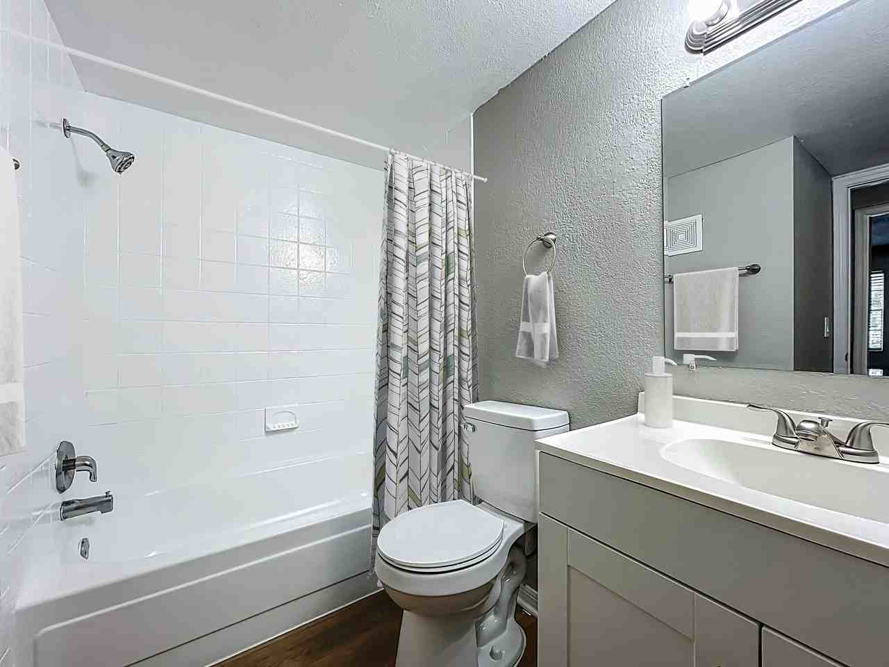 Melina at Maitland - Photo 7 of 15