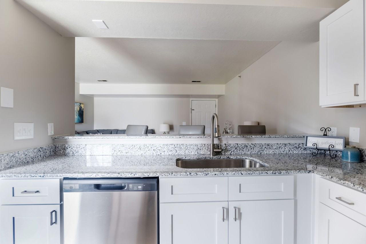 Georgetown Park Apartments - Photo 7 of 31