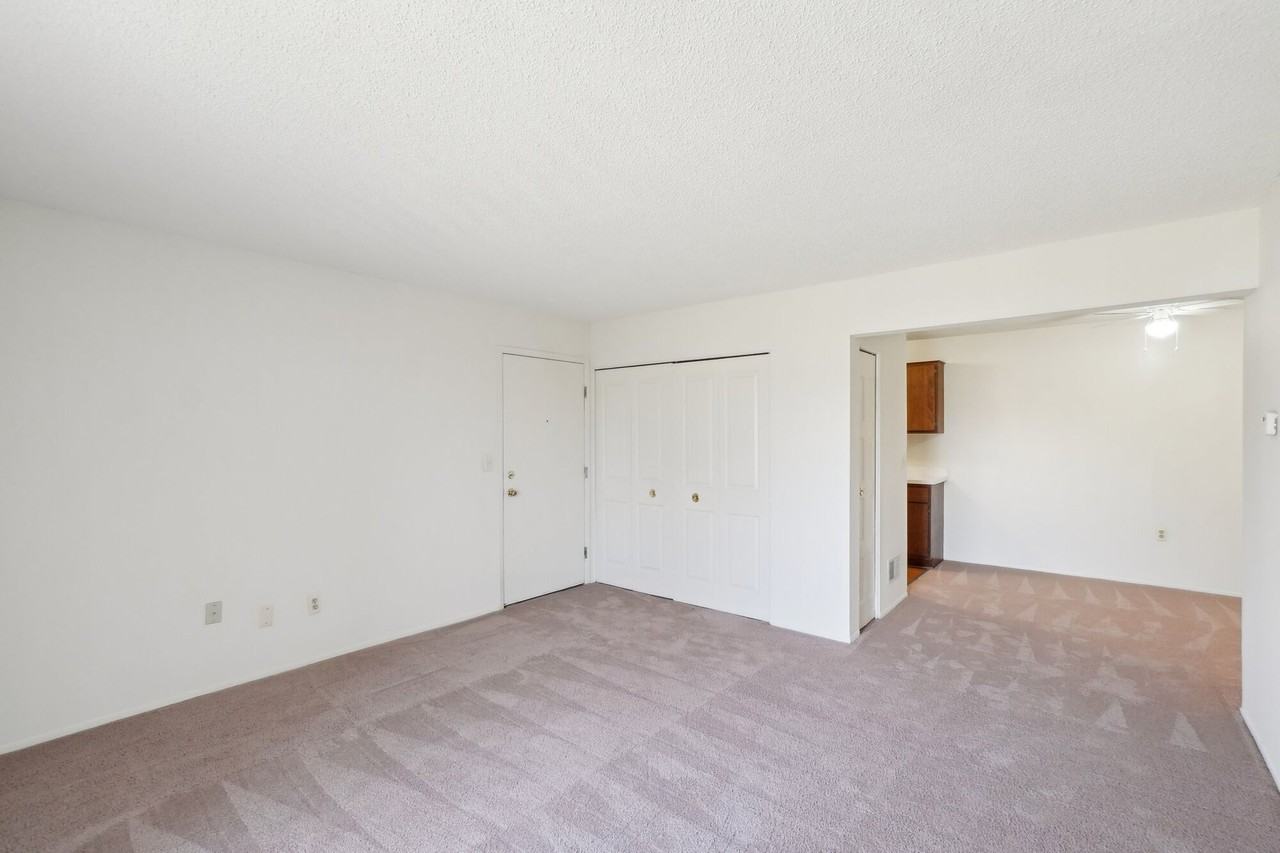 Bridgewood Apartments - Photo 6 of 25