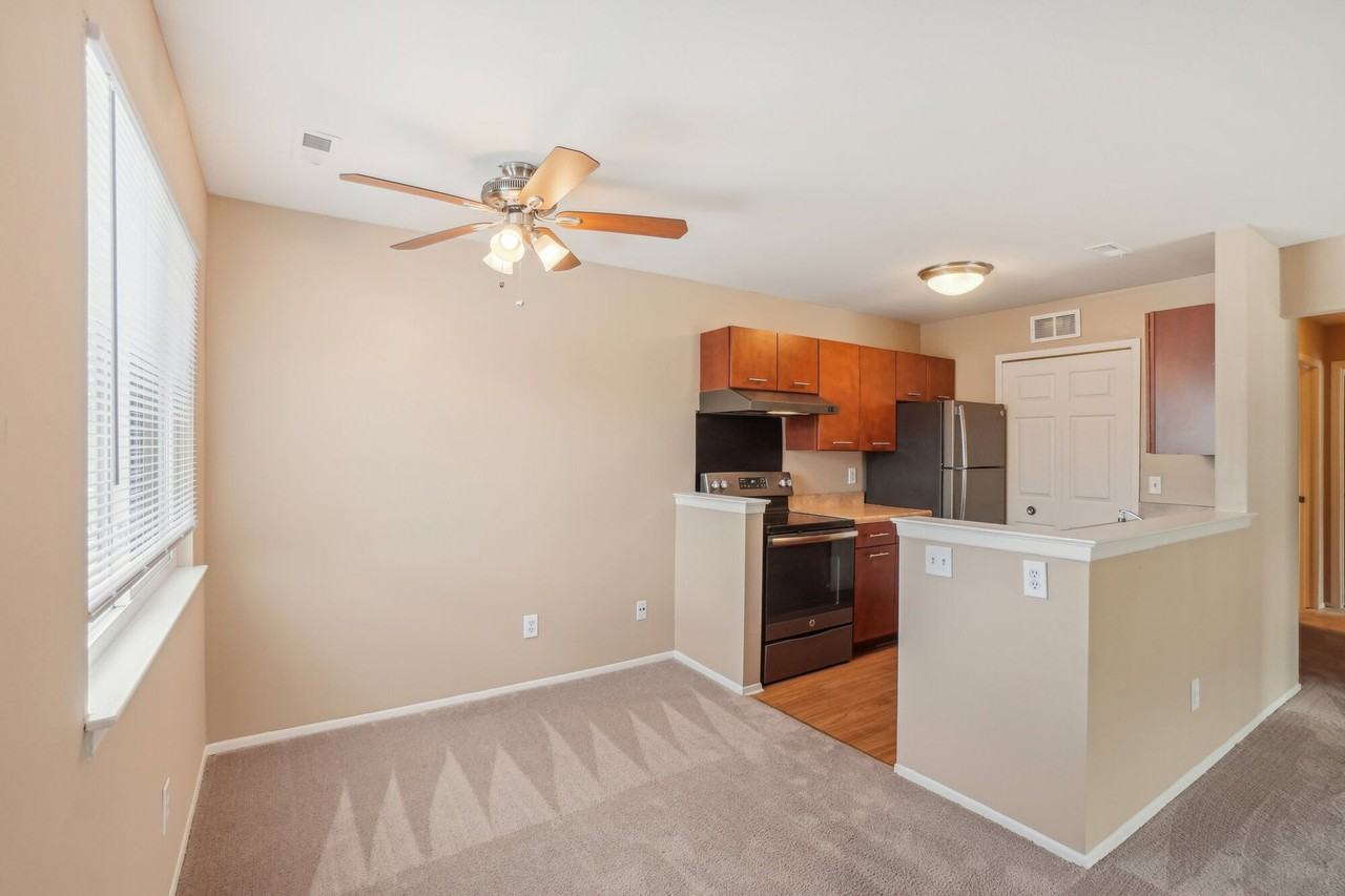 Arbor Knoll Apartments - Photo 7 of 17