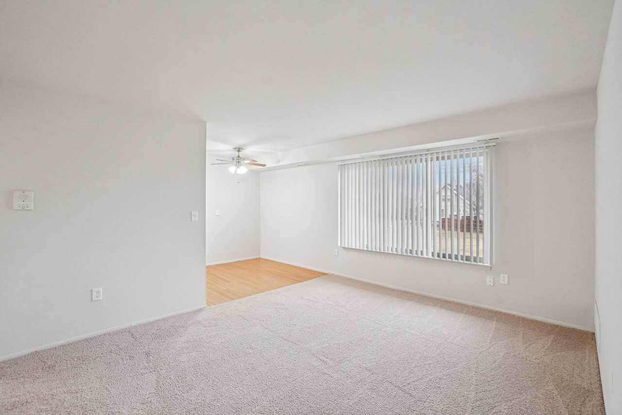 Ashbury Place Apartments - Photo 7 of 18