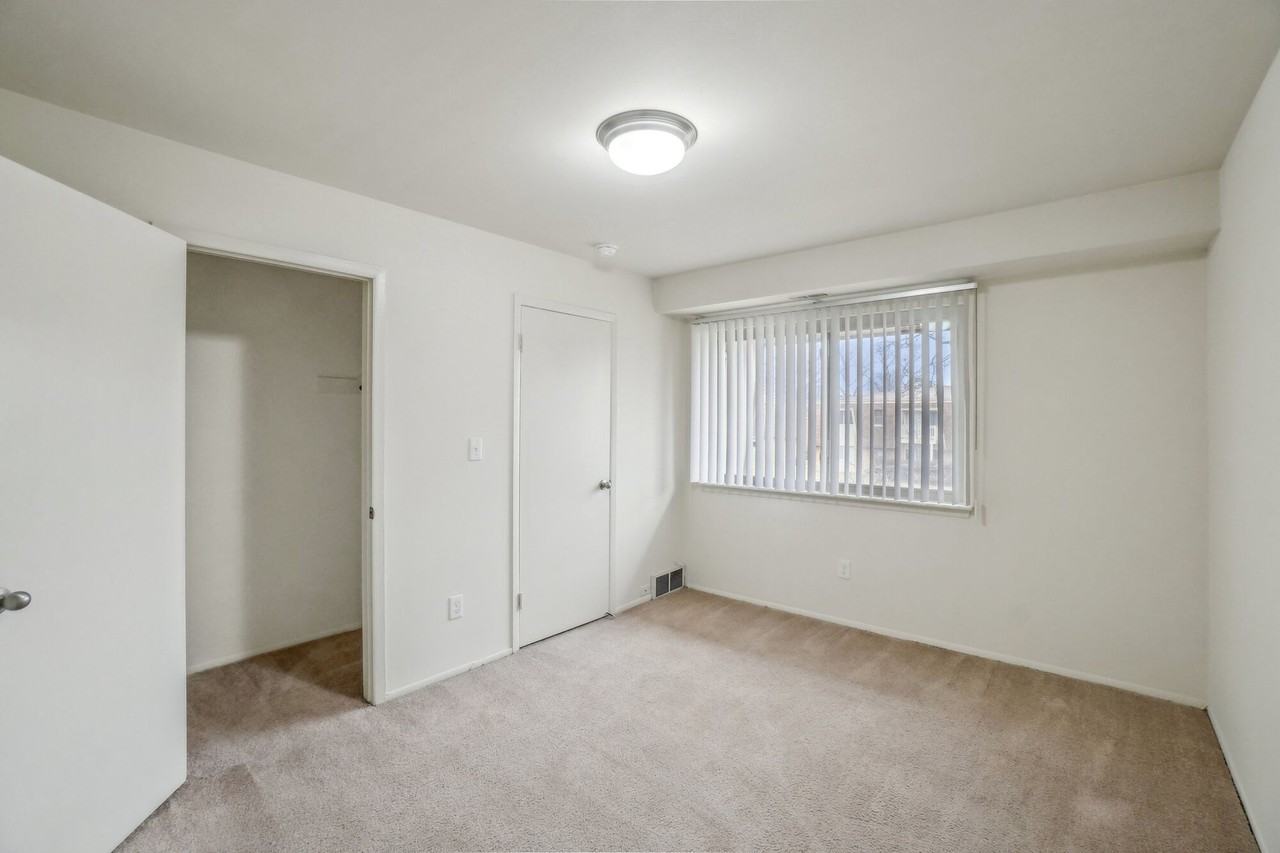 Orleans Place Apartments - Photo 7 of 16