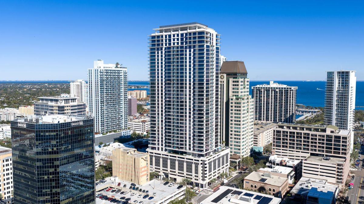 275 1st Ave - Photo 2 of 47