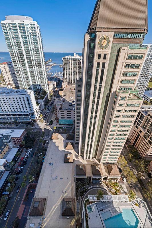 275 1st Ave - Photo 4 of 47