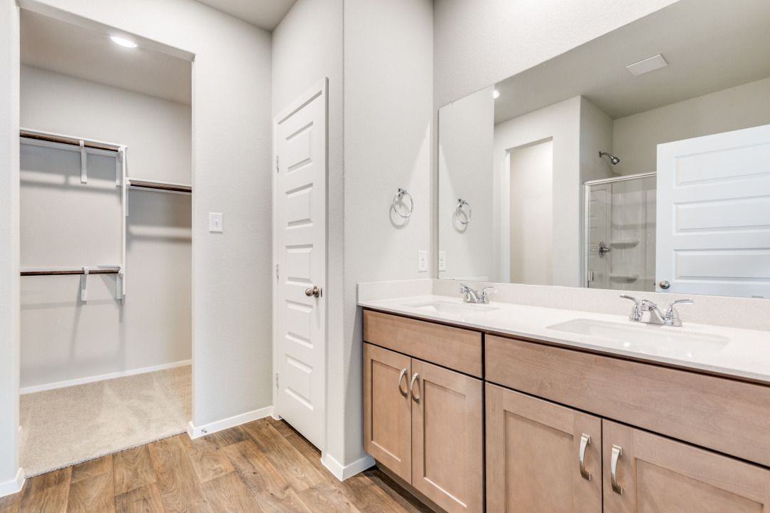 11801 Murano Dr - Photo 2 of 8