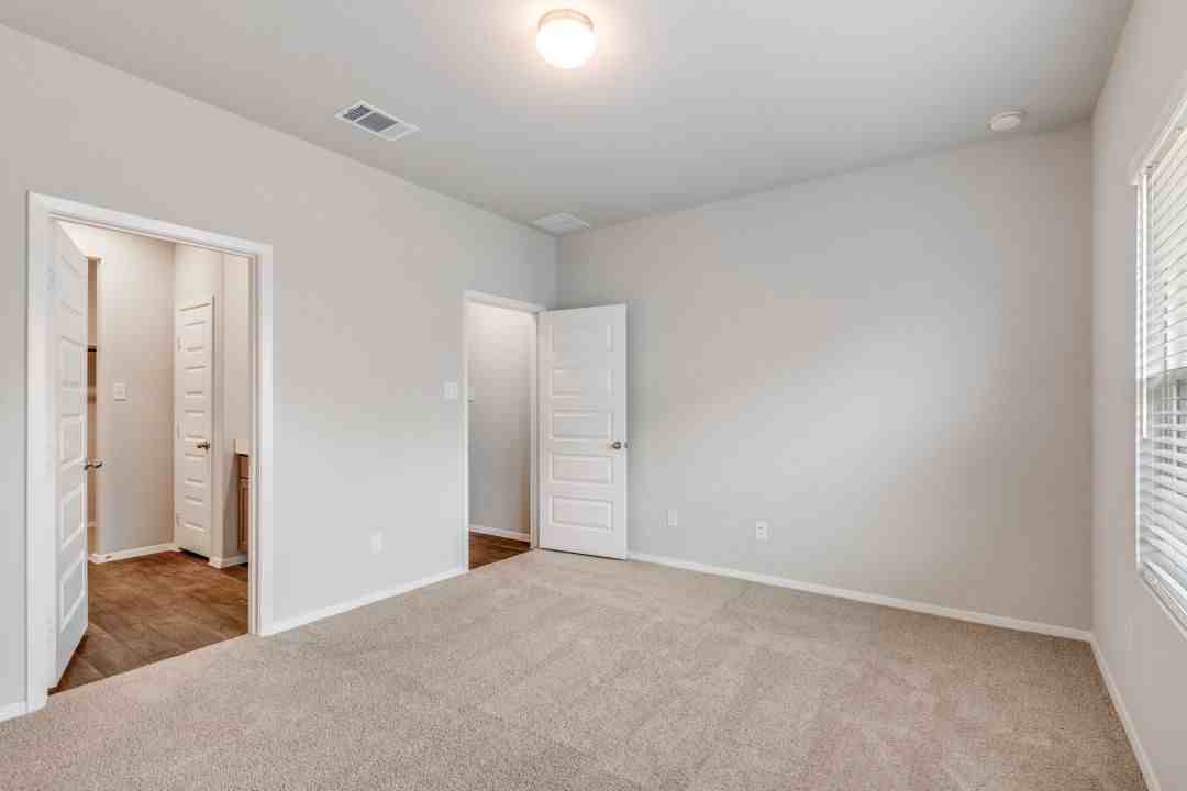 11801 Murano Dr - Photo 6 of 8