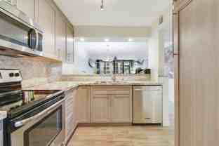 9 Royal Palm Way ##105 - Photo 1 of 1