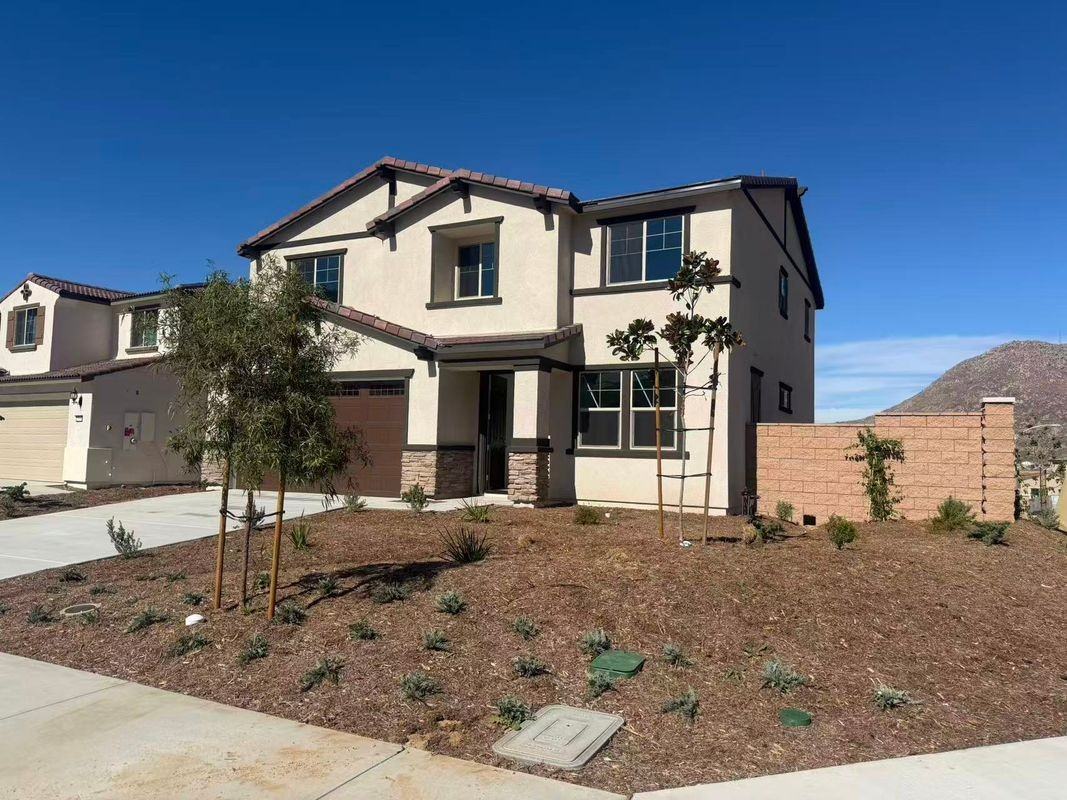 21566 Milam Dr - Photo 3 of 36