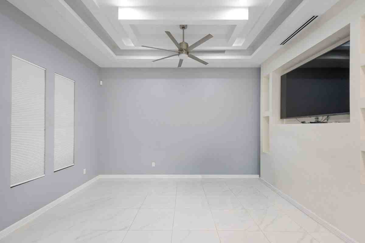 706 Fitzgerald St - Photo 2 of 14