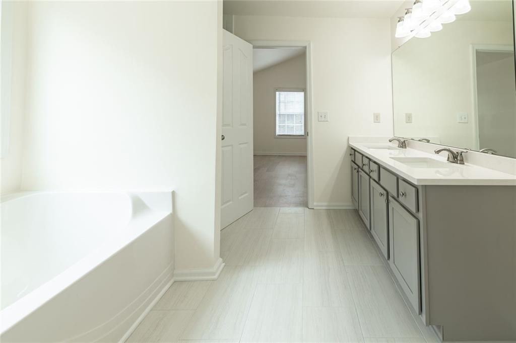 2070 Cabela Dr - Photo 7 of 9