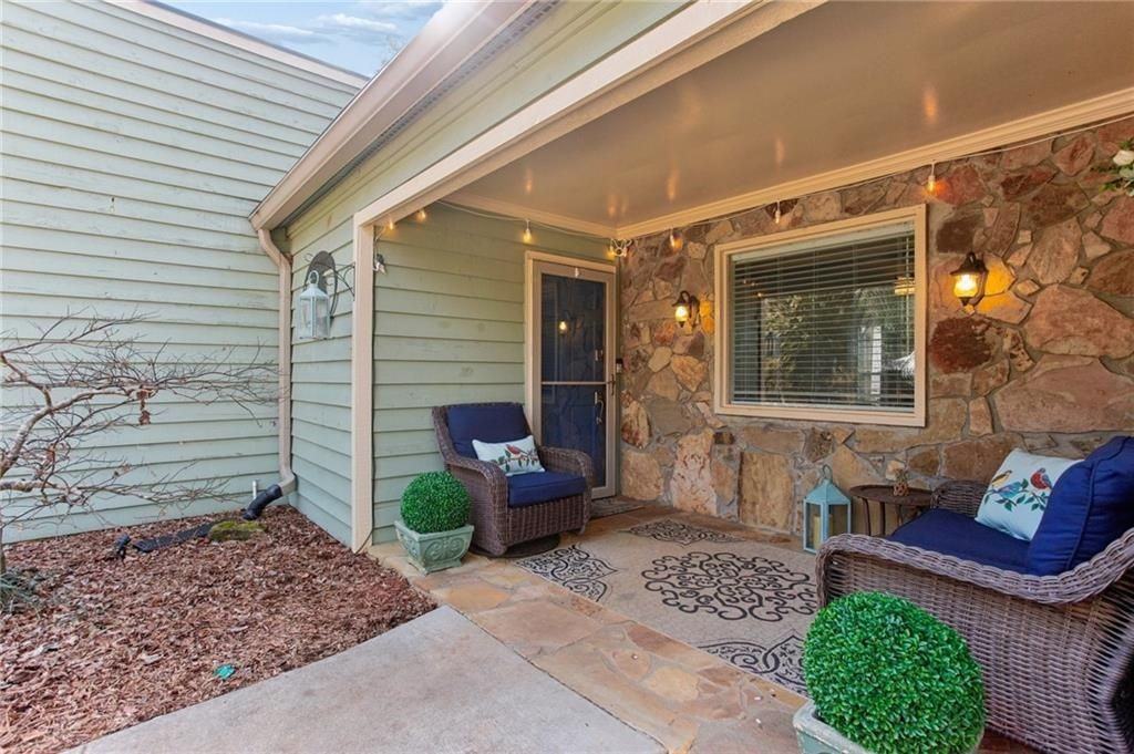 2238 N River Trl - Photo 3 of 31