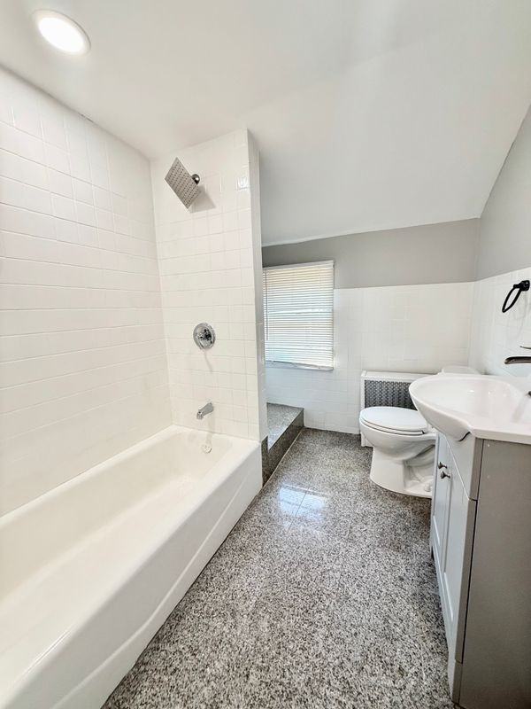 7 S Atlantic St ##3 - Photo 5 of 6