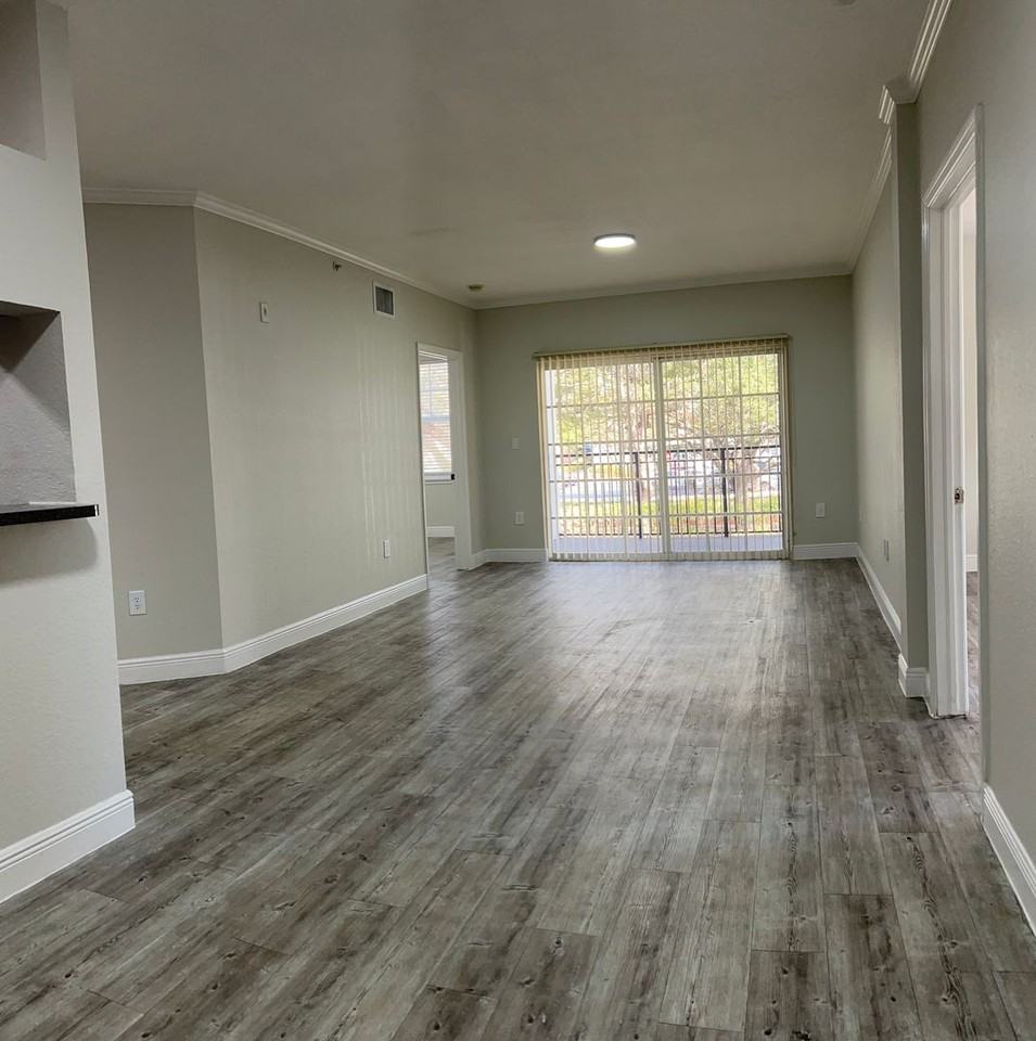 10128 Nw 33rd St - Photo 2 of 11