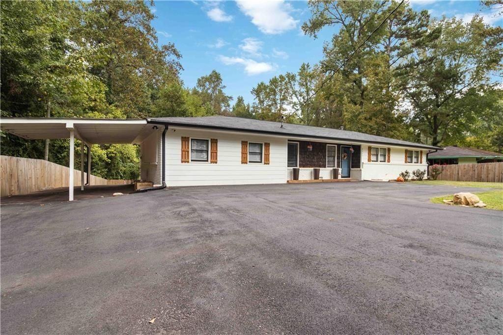 2327 Young Rd - Photo 3 of 40