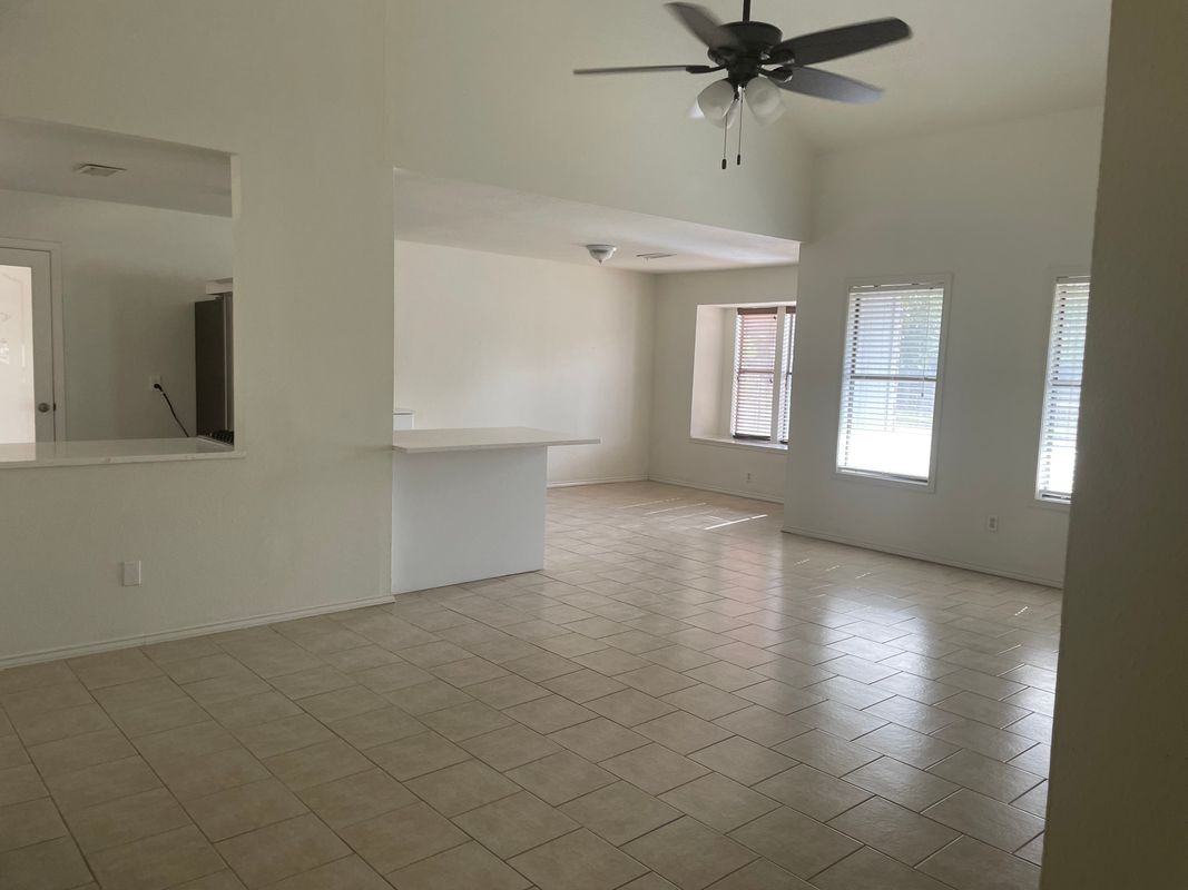 2406 Patsy Pkwy - Photo 2 of 3