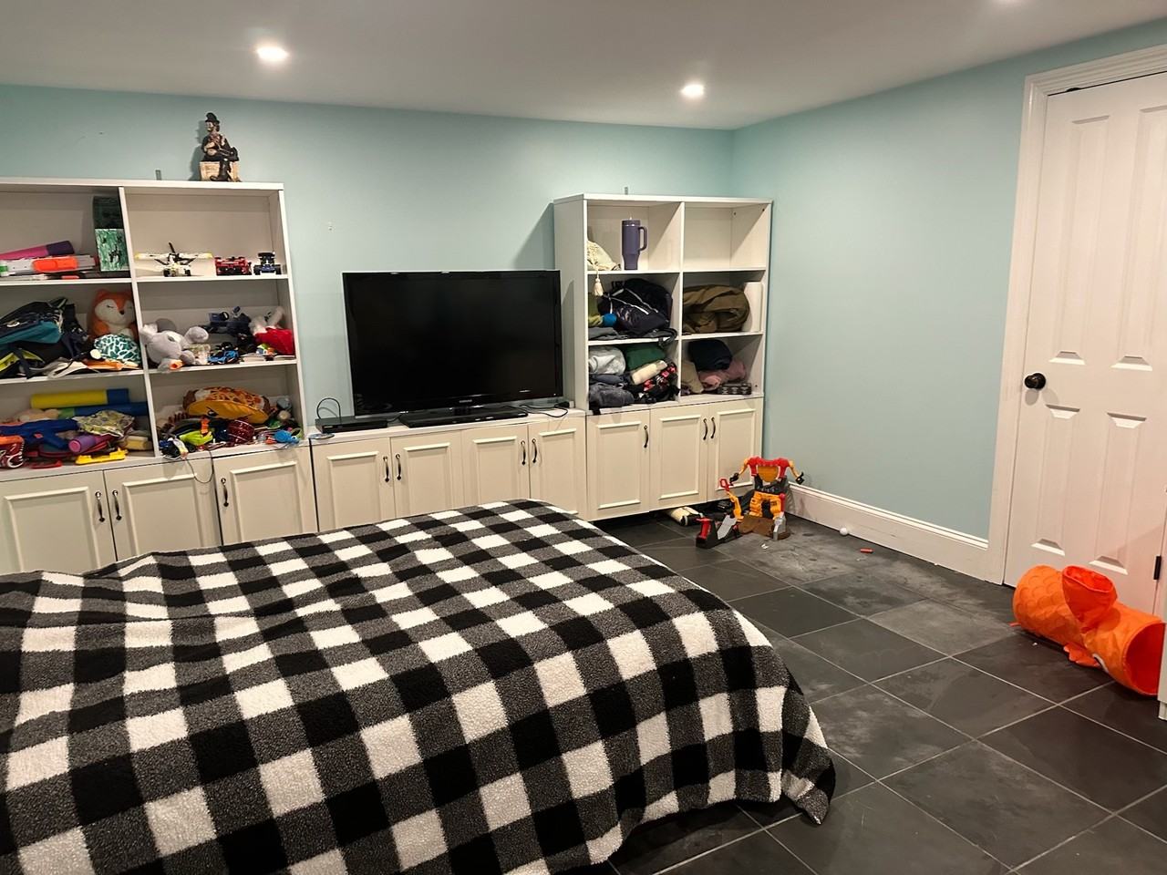 14055 Marine Drive - Photo 4 of 6