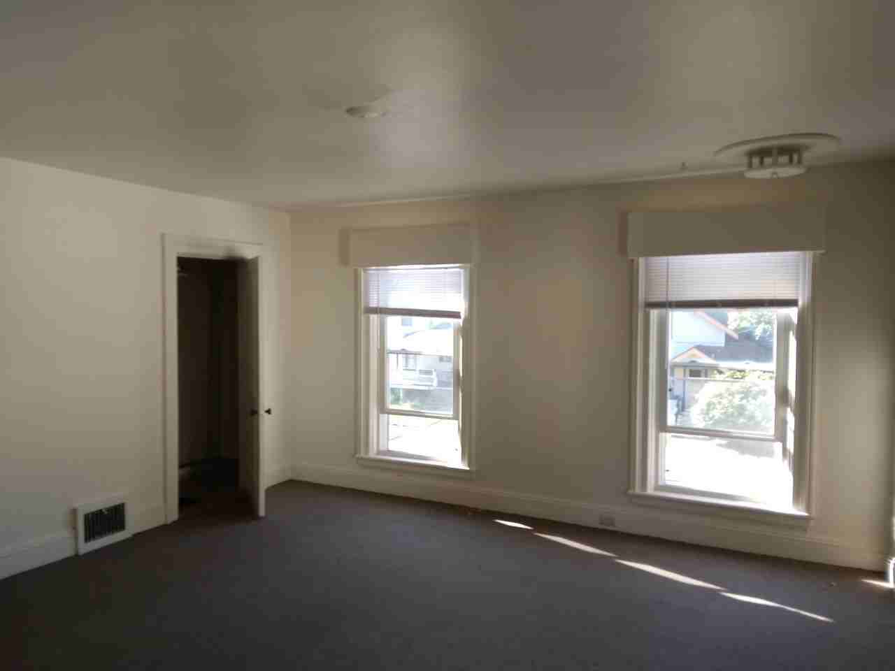 508 West Irving Ave. - Photo 7 of 12