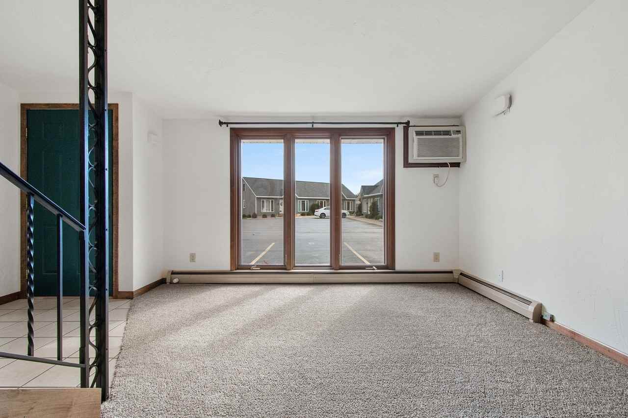 2360-2364 Canter Lane - Photo 3 of 8